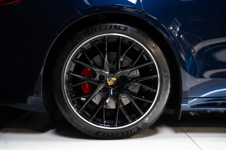 Porsche Panamera GTS 4