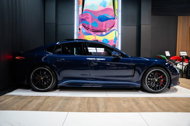 Porsche Panamera GTS 4